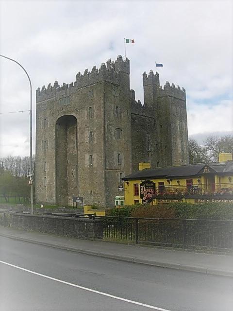 The Courtyard B&B Bunratty Eksteriør bilde